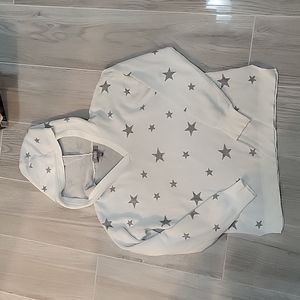 White hood with stars